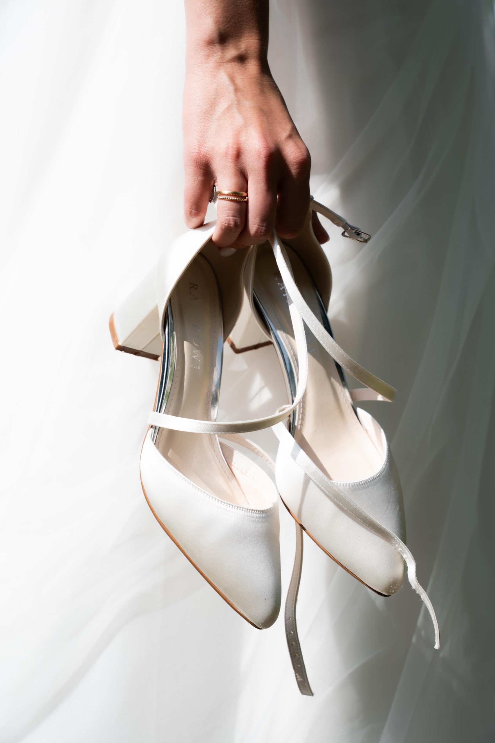 Hochzeitsfotograf Sara & Laurenz – Brautpaar lacht gemeinsam
